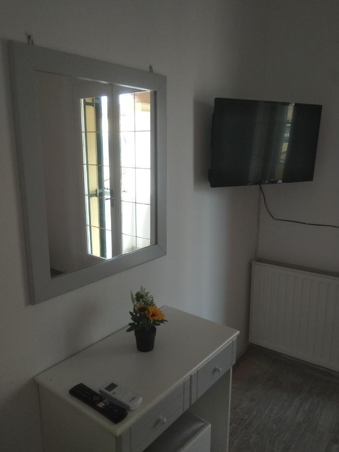 Apartmán Demy'S Studio Acharavi  Exteriér fotografie